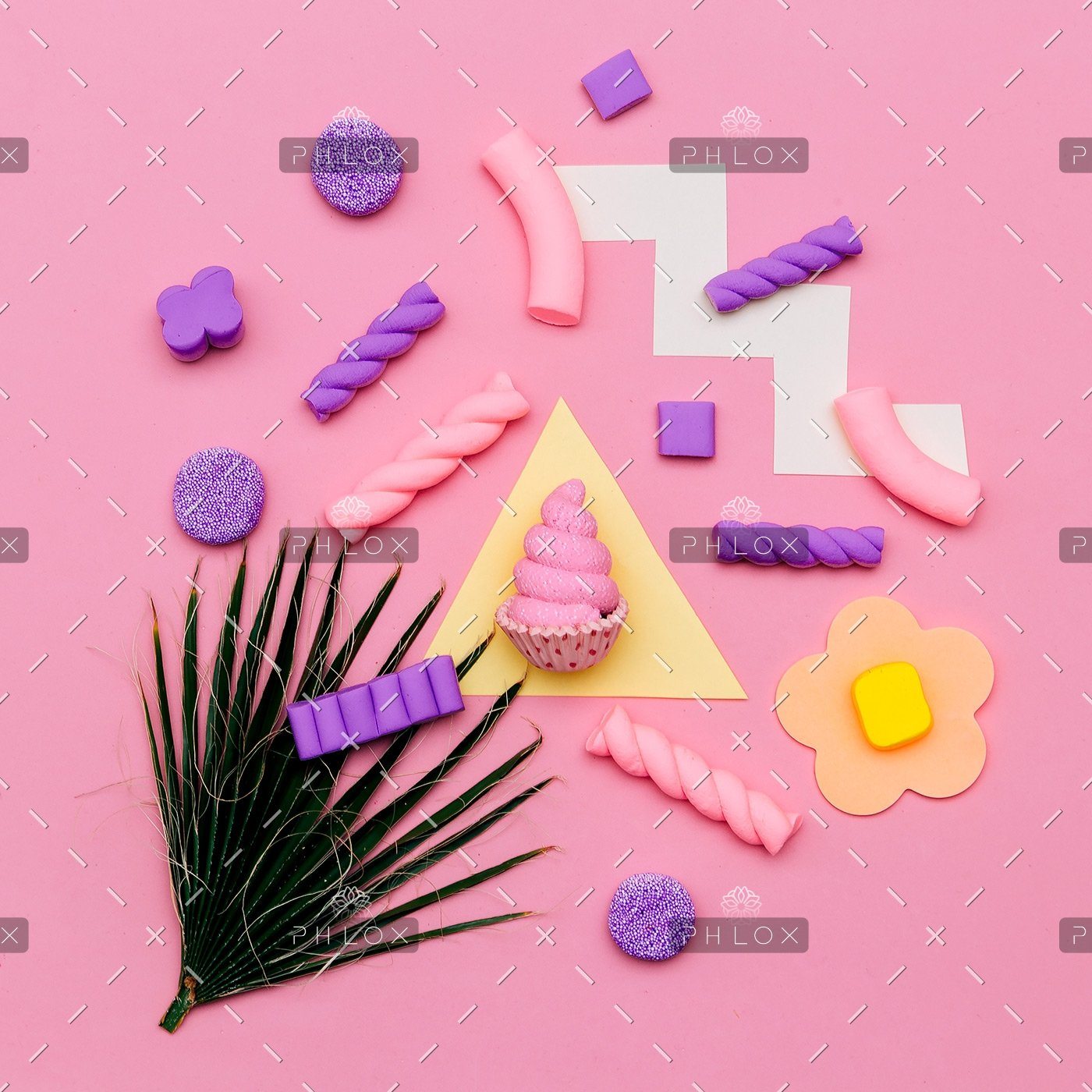 demo-attachment-5-candy-minimal-set-fashion-flatlay-art-sweet-lover-PHXQ7CD